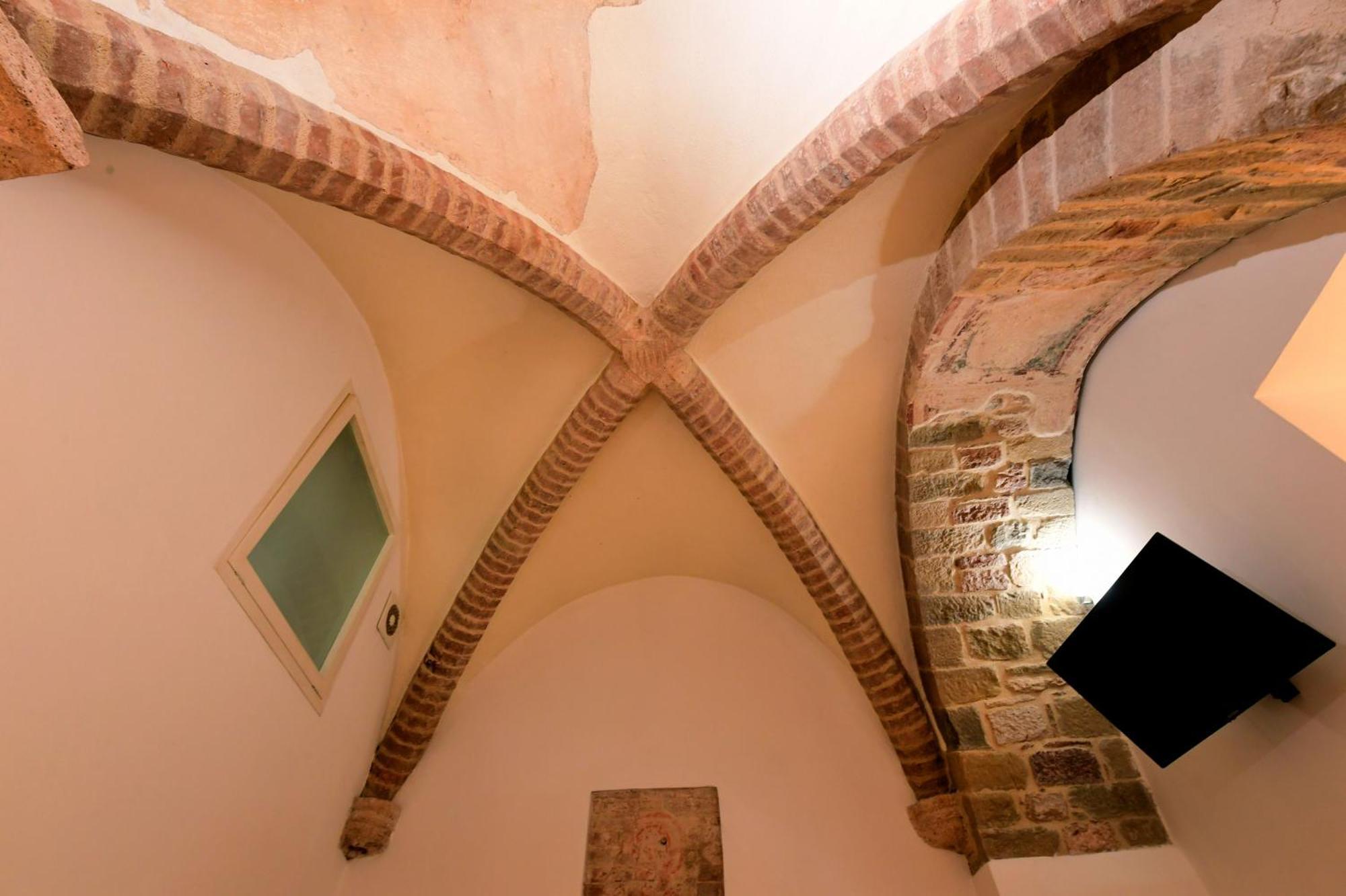 Little Italy Hostel Ex Chiesa S Donato Perugia Ngoại thất bức ảnh