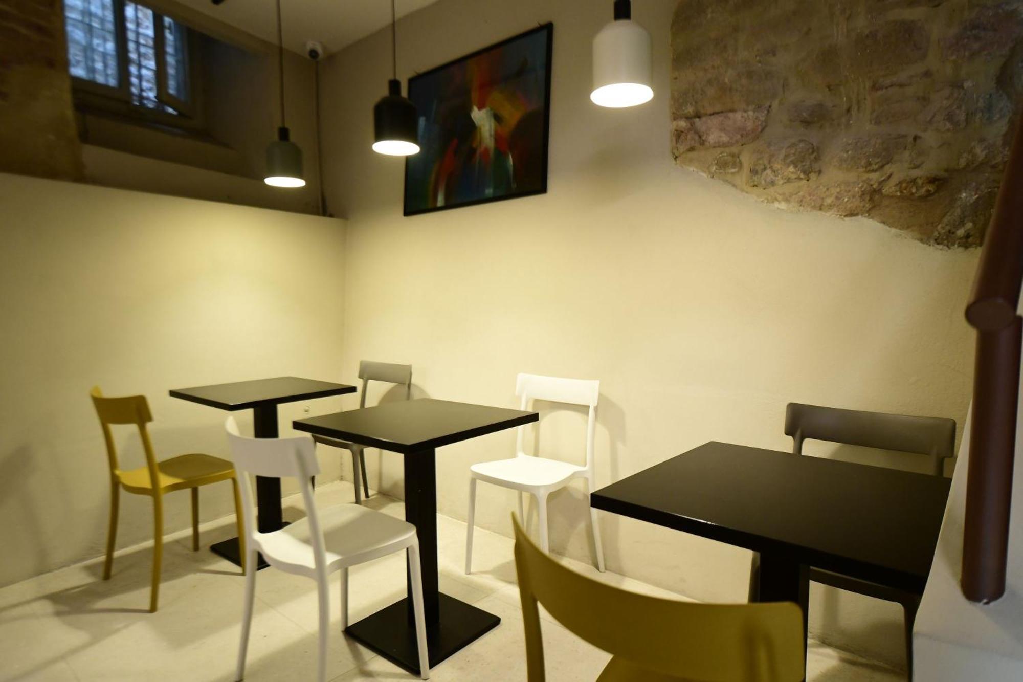 Little Italy Hostel Ex Chiesa S Donato Perugia Ngoại thất bức ảnh