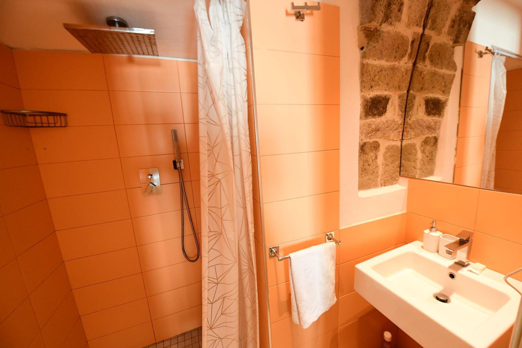 Little Italy Hostel Ex Chiesa S Donato Perugia Ngoại thất bức ảnh