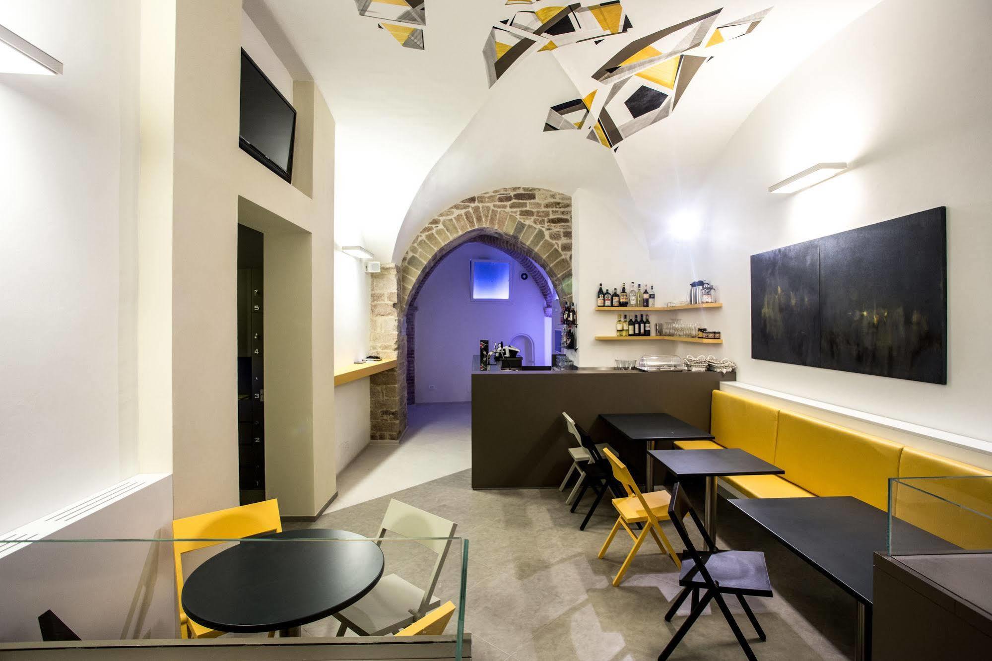 Little Italy Hostel Ex Chiesa S Donato Perugia Ngoại thất bức ảnh